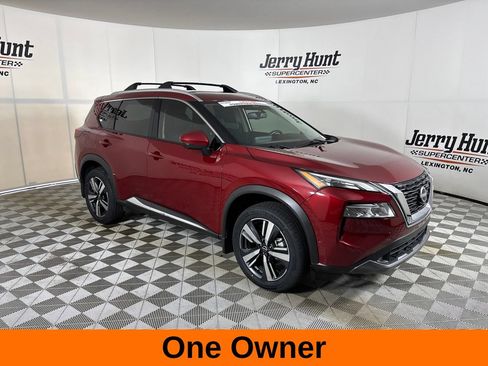Used 2023 Nissan Rogue SL w/ SL Premium Package FWD image 4