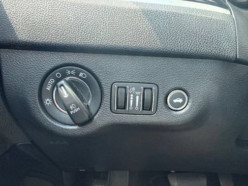 Used 2020 Chrysler 300 S w/ Safetytec Plus Group RWD image 21