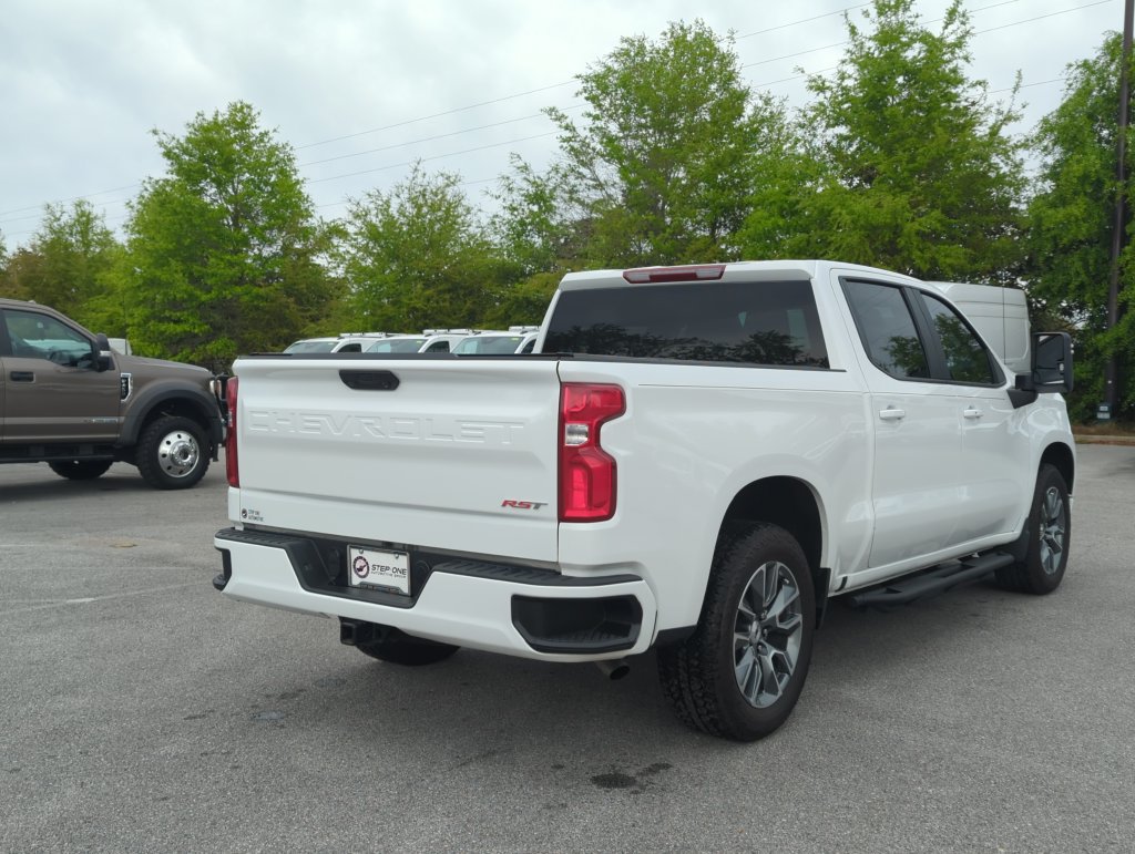 Used 2025 Chevrolet Silverado 1500 RST w/ Max Trailering Package AWD/4WD image 4
