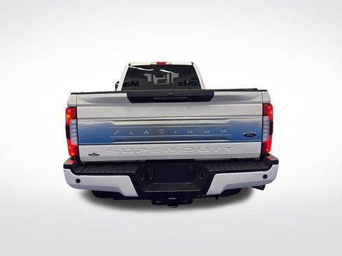 Used 2019 Ford F350 Platinum w/ FX4 Off-Road Package AWD/4WD image 4