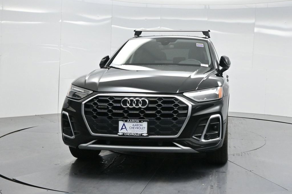 Used 2024 Audi Q5 2.0T Premium w/ Convenience Package AWD/4WD image 2