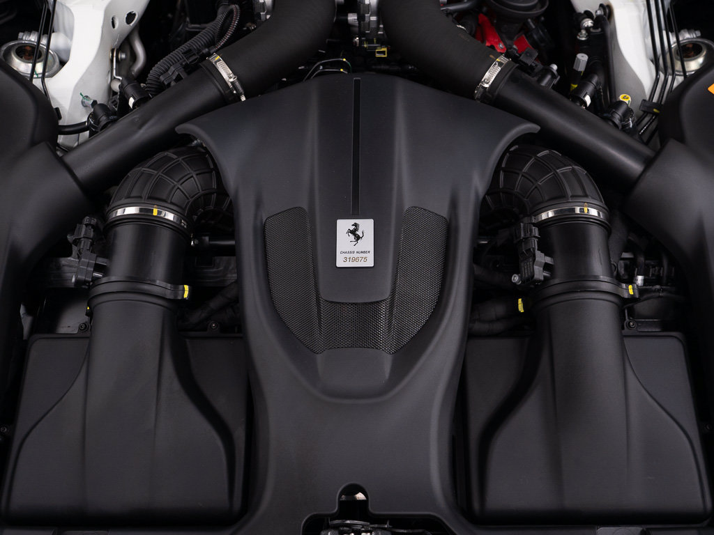 Used 2025 Ferrari Roma Spider RWD image 47