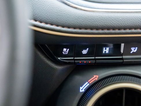 Used 2024 Chevrolet Blazer Premier w/ Driver Confidence II Package image 29