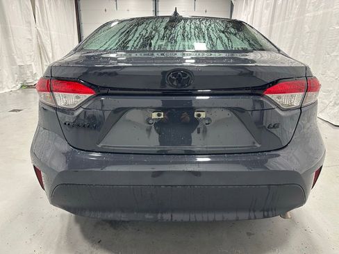 Used 2025 Toyota Corolla LE w/ LE Premium Package image 6