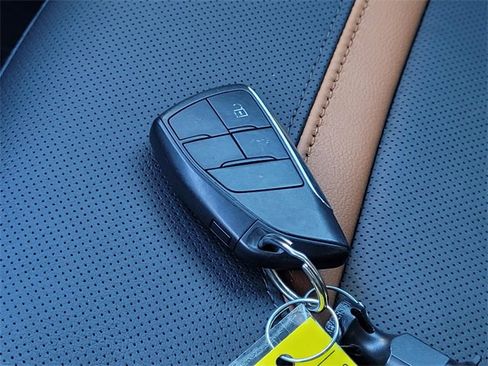 Used 2023 GMC Sierra 1500 AT4 w/ Technology Package image 25