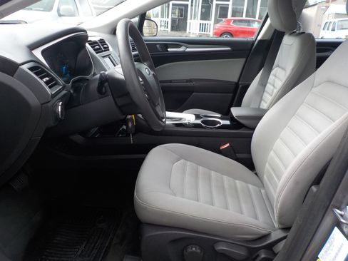 Used 2013 Ford Fusion S FWD image 12