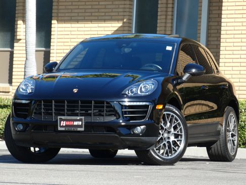 Used 2018 Porsche Macan Sport Edition image 4