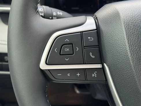 Used 2026 Toyota Highlander Platinum AWD/4WD image 26