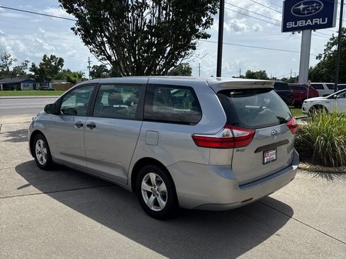 Used 2017 Toyota Sienna L FWD image 5