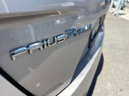 Used 2020 Toyota Prius Prime XLE w/ Carpet Mat Package FWD image 8