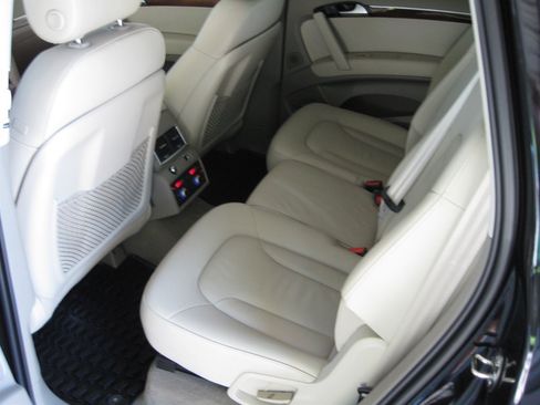 Used 2015 Audi Q7 3.0T Premium Plus w/ Premium Plus Package AWD/4WD image 25