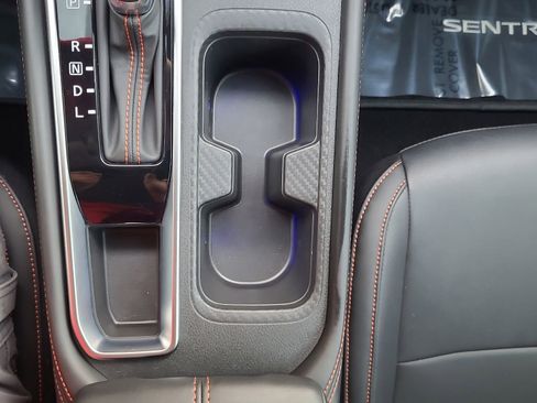 Used 2024 Nissan Sentra SR w/ SR Premium Package image 23