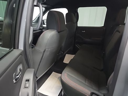 Used 2023 Nissan Frontier PRO-4X w/ Pro Convenience Package AWD/4WD image 31