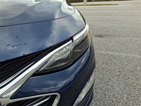 Used 2022 Chevrolet Malibu LT image 13