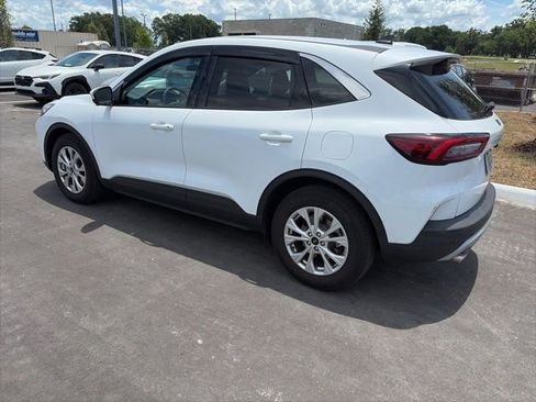 Used 2023 Ford Escape Active w/ Tech Pack #2 FWD image 3