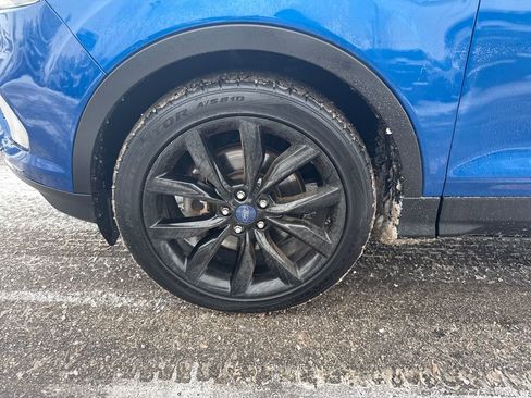 Used 2017 Ford Escape SE w/ Equipment Group 201A image 19