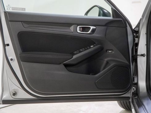 Used 2023 Honda Civic Sport image 17