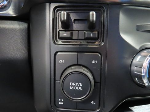 Used 2024 Ford F350 Lariat w/ Lariat Ultimate Package image 51