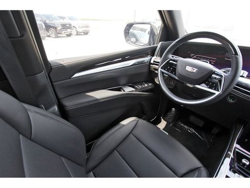 New 2026 Cadillac Escalade 2WD image 8