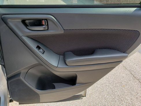 Used 2018 Subaru Forester 2.5i Premium w/ Popular Package #2A AWD/4WD image 17