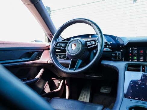 Certified 2021 Porsche Taycan image 25