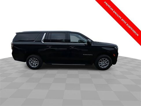 Used 2021 Chevrolet Suburban LT image 9