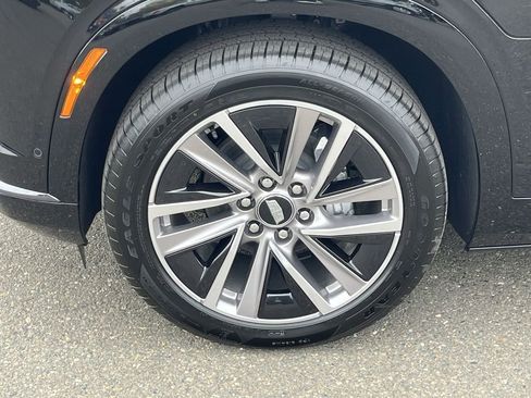 New 2026 Cadillac Vistiq Sport image 25