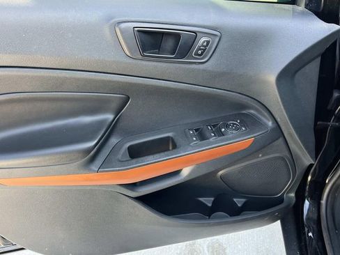 Certified 2018 Ford EcoSport SES image 15