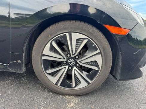 Used 2018 Honda Civic EX-T image 9