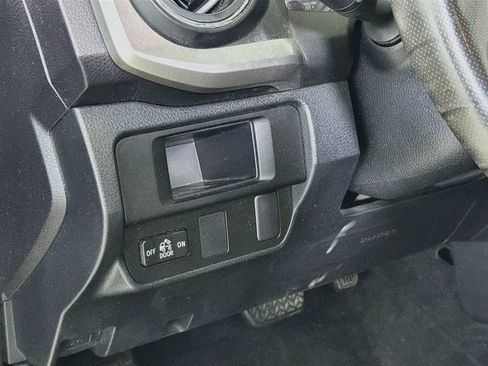 Used 2017 Toyota Tacoma SR5 w/ Tow Package AWD/4WD image 13