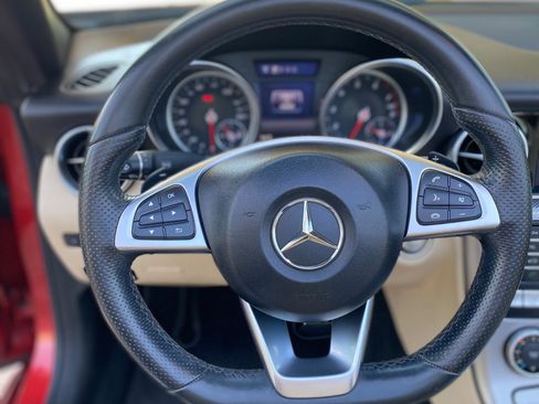 Used 2018 Mercedes-Benz SLC 300 image 39