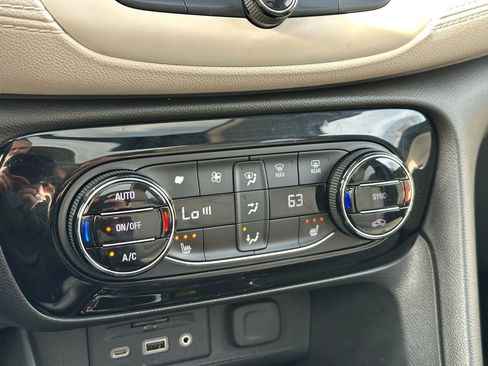 Used 2021 Buick Encore GX Essence w/ Advanced Technology Package image 30