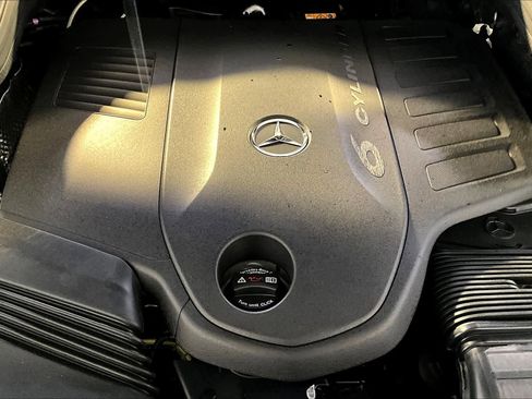 New 2026 Mercedes-Benz GLS 450 4MATIC image 15