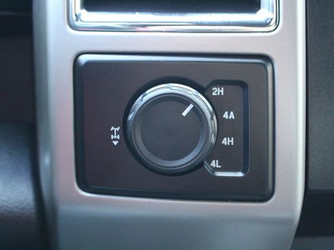Used 2015 Ford F150 Lariat AWD/4WD image 30