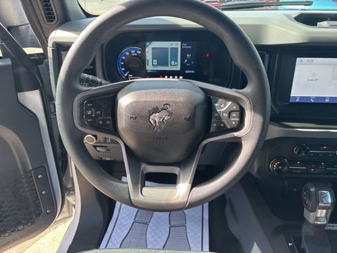 Used 2023 Ford Bronco 2-Door w/ Sasquatch Package image 15