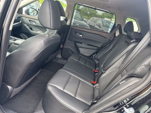 Used 2023 Nissan Rogue SV w/ SV Premium B Package AWD/4WD image 16