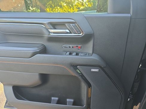 Used 2024 GMC Sierra 1500 AT4 w/ Technology Package AWD/4WD image 29