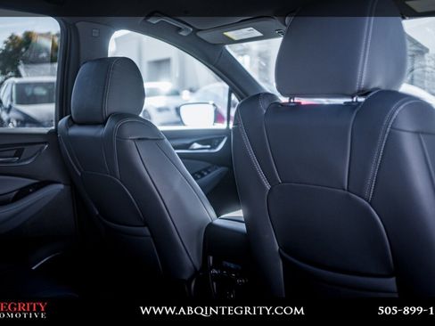 Used 2023 Buick Enclave Essence image 33