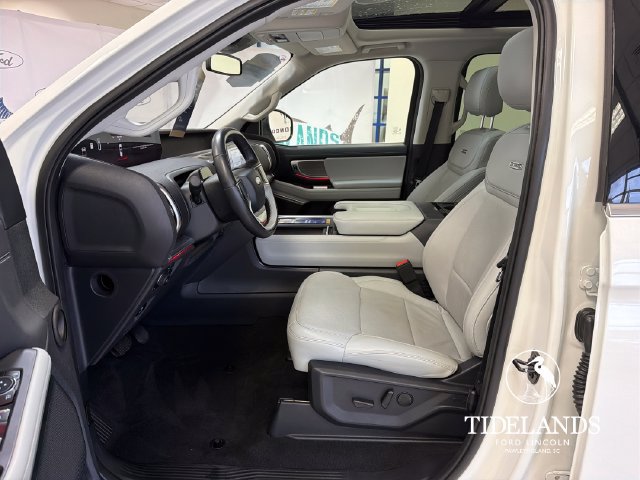 Certified 2025 Ford Expedition Platinum AWD/4WD image 11