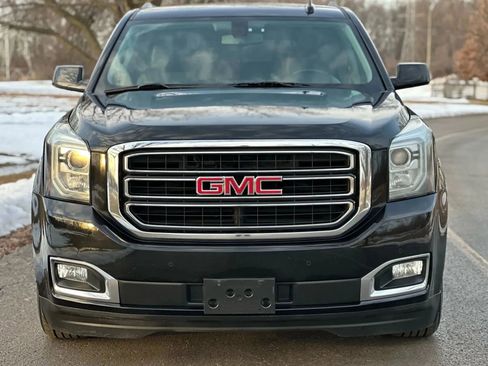 Used 2019 GMC Yukon XL SLE image 3