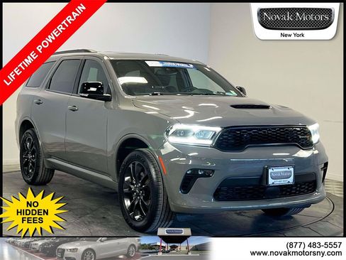 Used 2023 Dodge Durango GT image 1