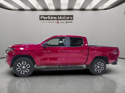 Used 2024 Chevrolet Colorado Z71 w/ Z71 Convenience Package 2