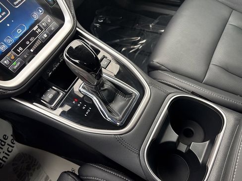 Used 2025 Subaru Outback Touring image 18