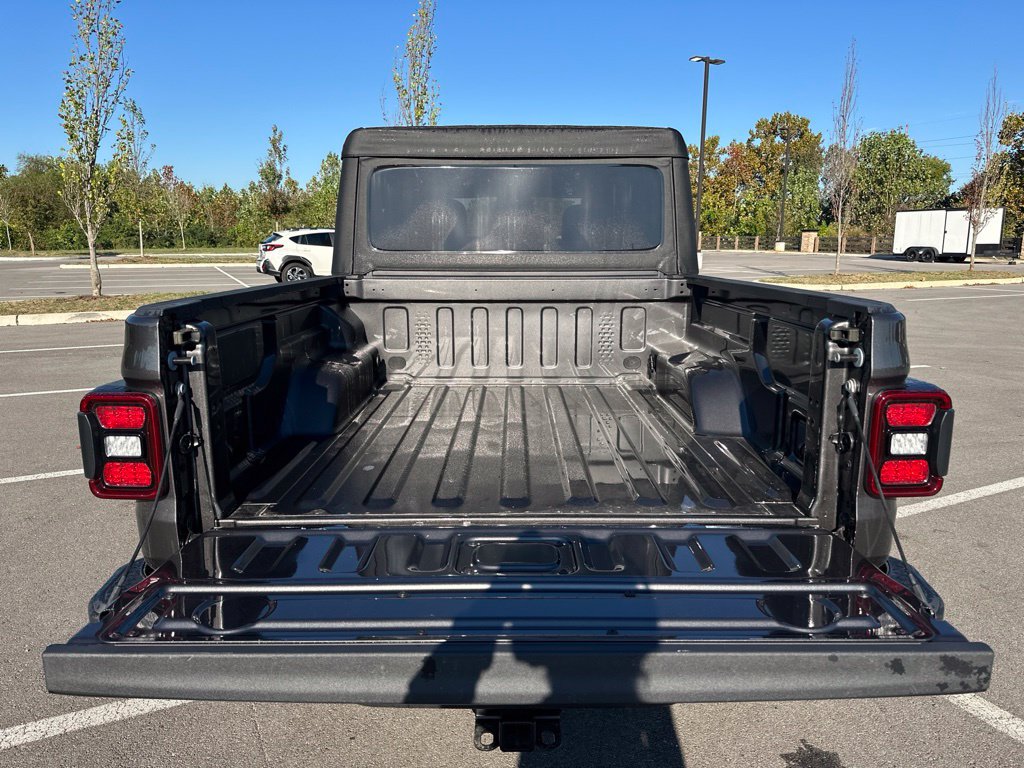New 2026 Jeep Gladiator Mojave AWD/4WD image 15