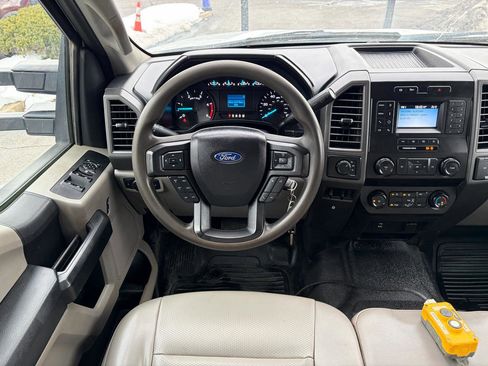 Used 2020 Ford F550 4x4 Crew Cab Super Duty image 26