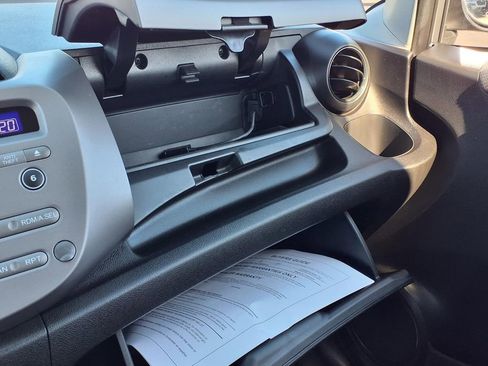 Used 2010 Honda Fit Sport image 29