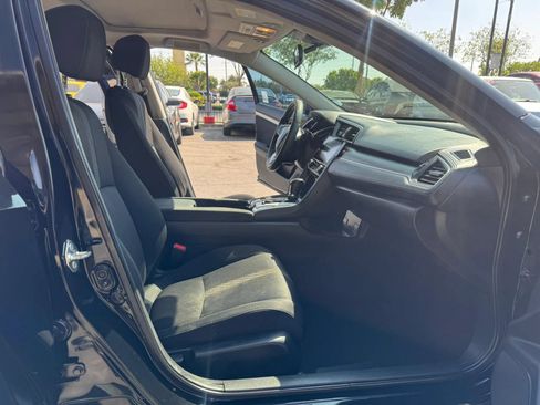 Used 2018 Honda Civic EX image 11