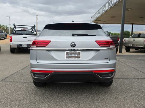 Used 2022 Volkswagen Atlas Cross Sport SE AWD/4WD image 4