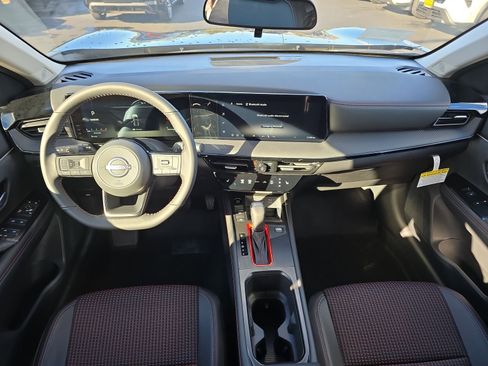 New 2026 Nissan Kicks SR w/ Cold Weather Package image 24