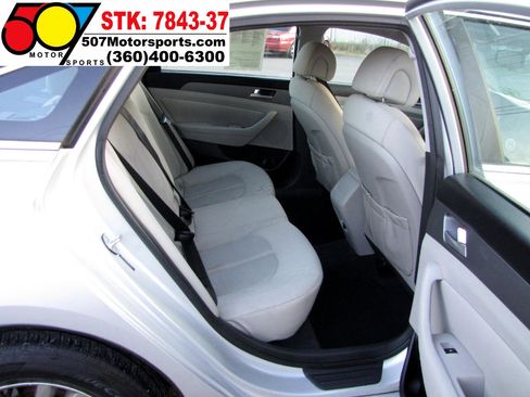 Used 2015 Hyundai Sonata SE w/ Option Group 09 image 14